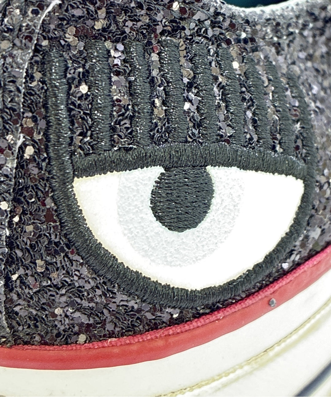 Chiara Ferragni รองเท้าผ้าใบ