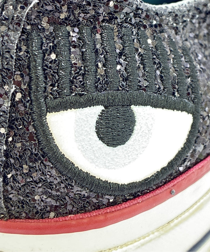 Chiara Ferragni รองเท้าผ้าใบ