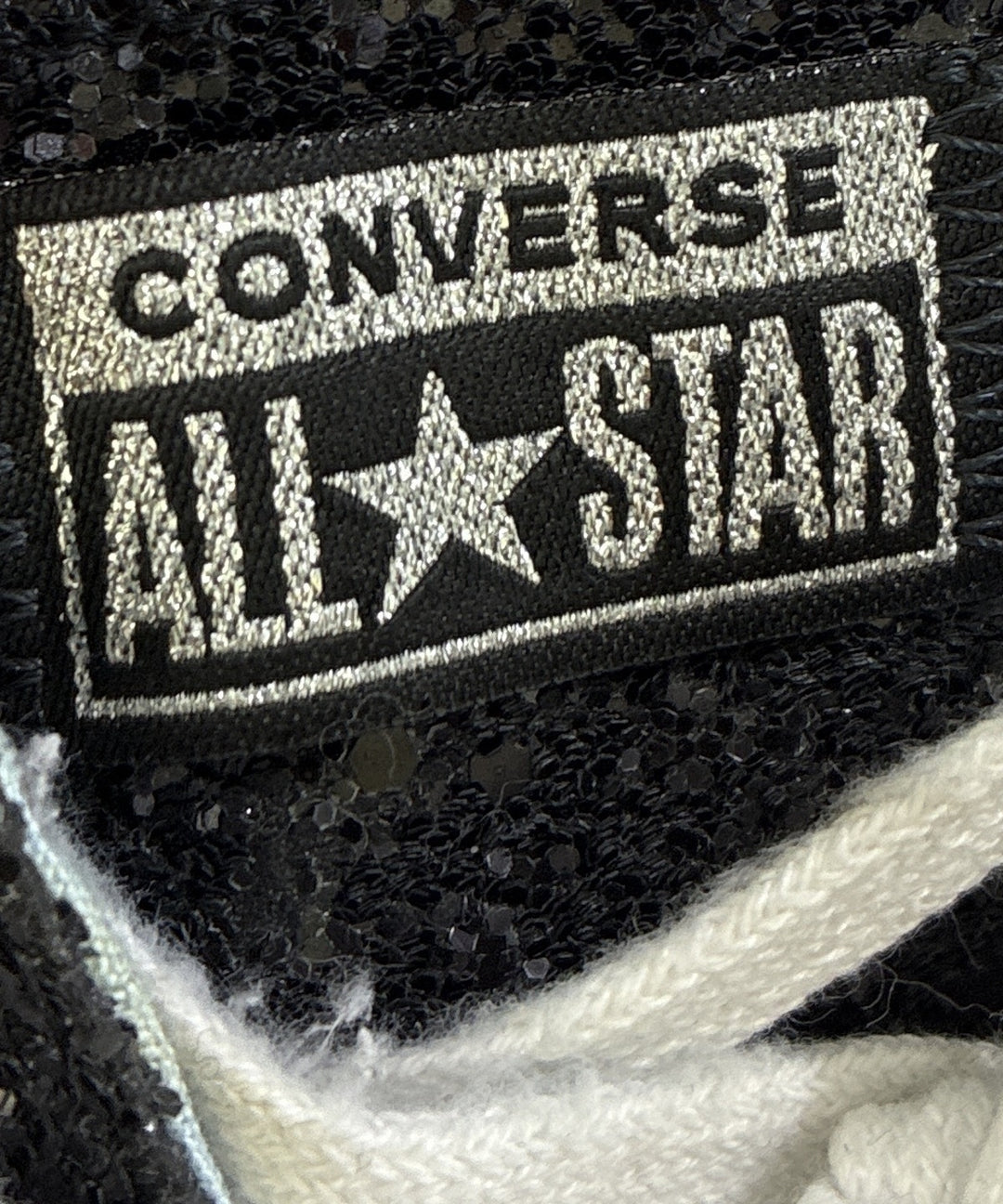 Chiara Ferragni รองเท้าผ้าใบ