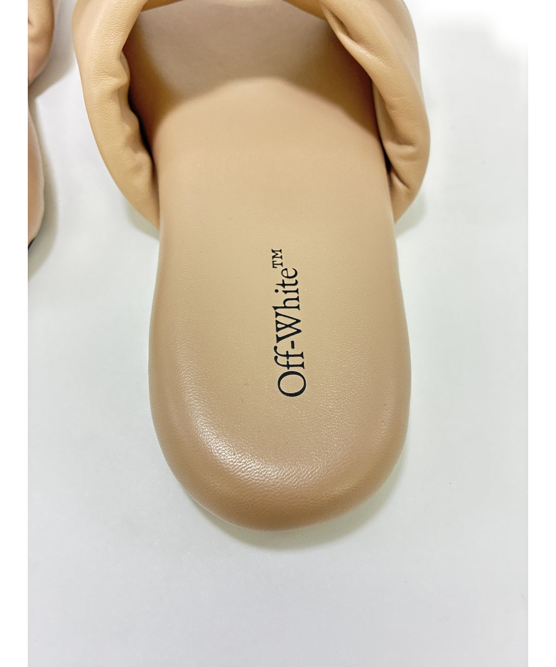 OFF-WHITE รองเท้าแตะ