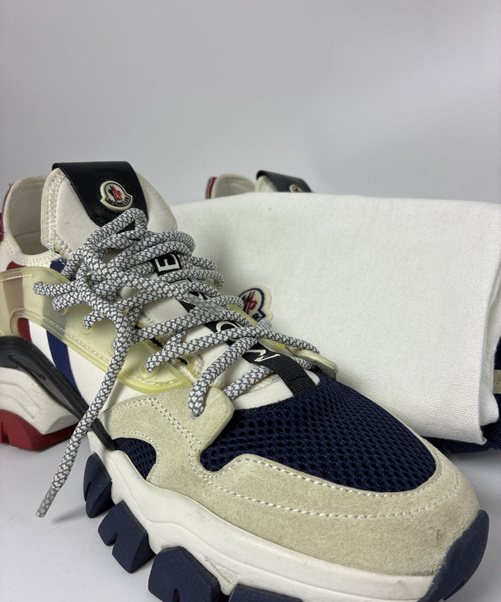 MONCLER รองเท้าผ้าใบ