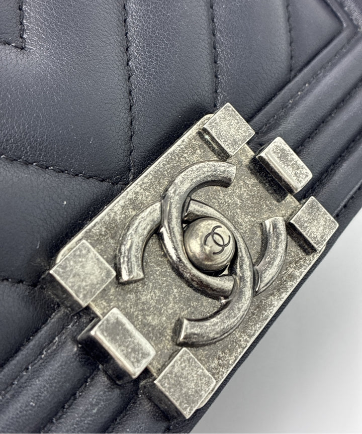 CHANEL กระเป๋าสะพาย