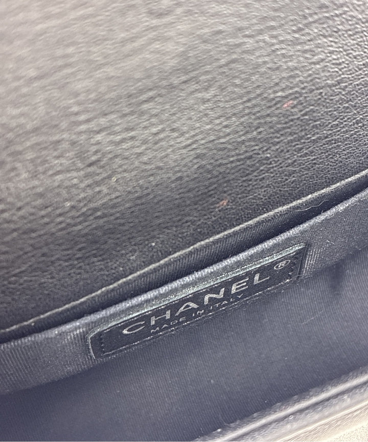 CHANEL กระเป๋าสะพาย