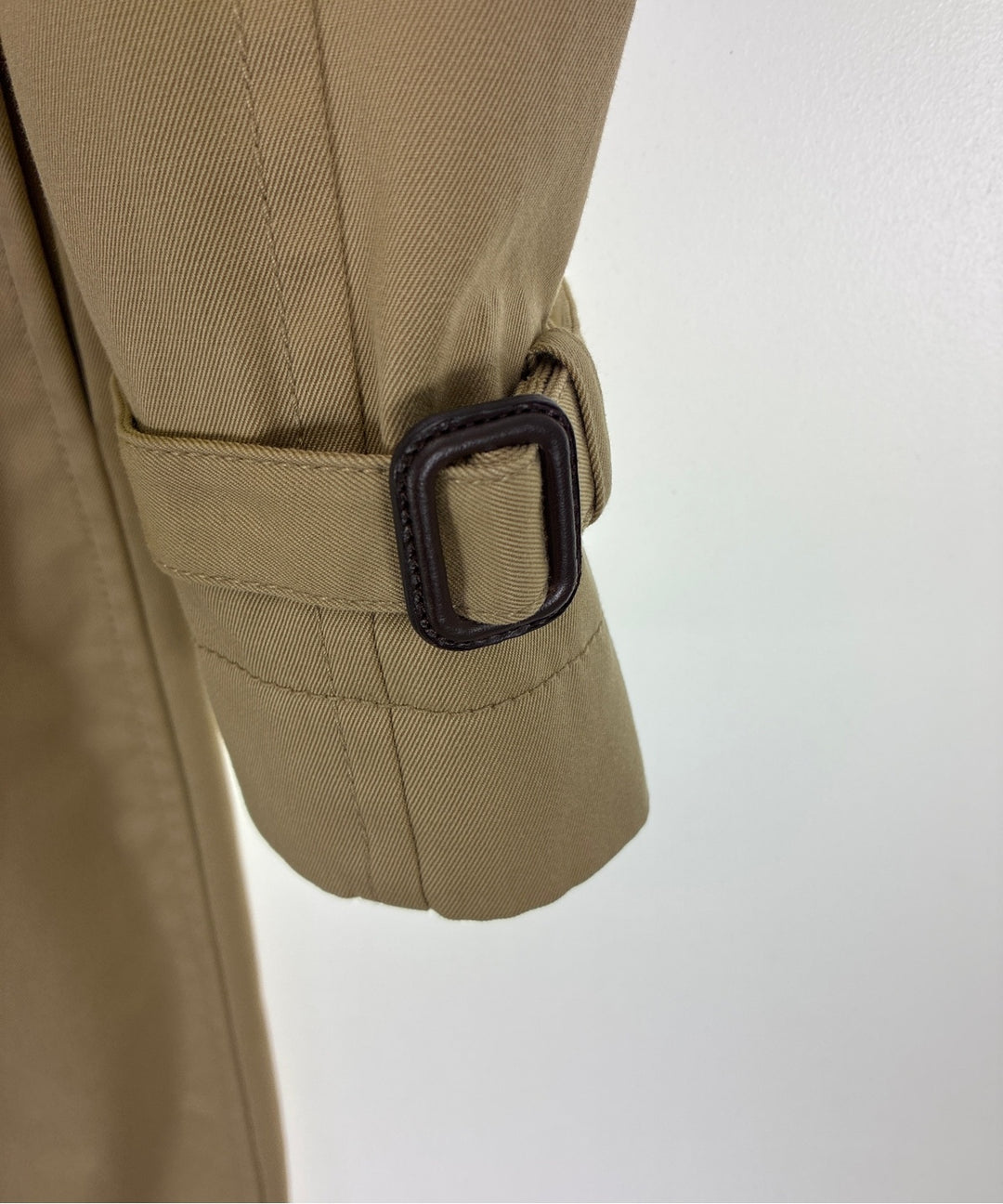 JW Anderson เสื้อกันฝน