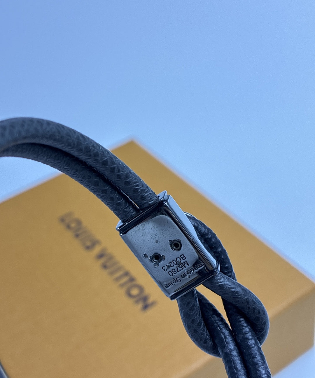 LOUIS VUITTON สร้อยข้อมือ/กำไล