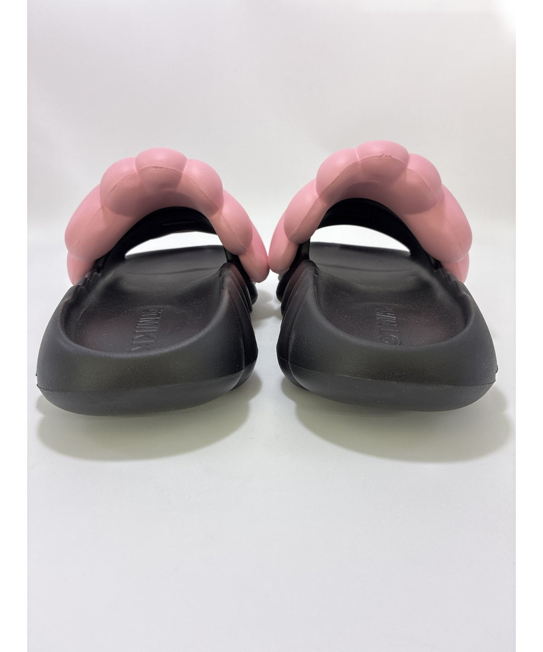 kaikaikiki รองเท้าแตะ