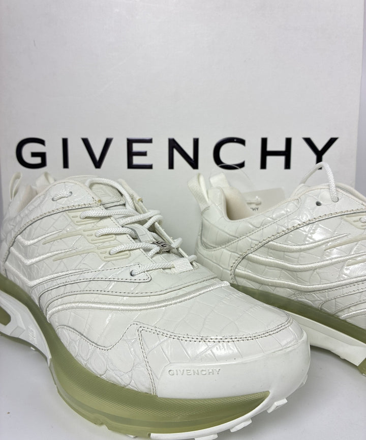GIVENCHY รองเท้าผ้าใบ