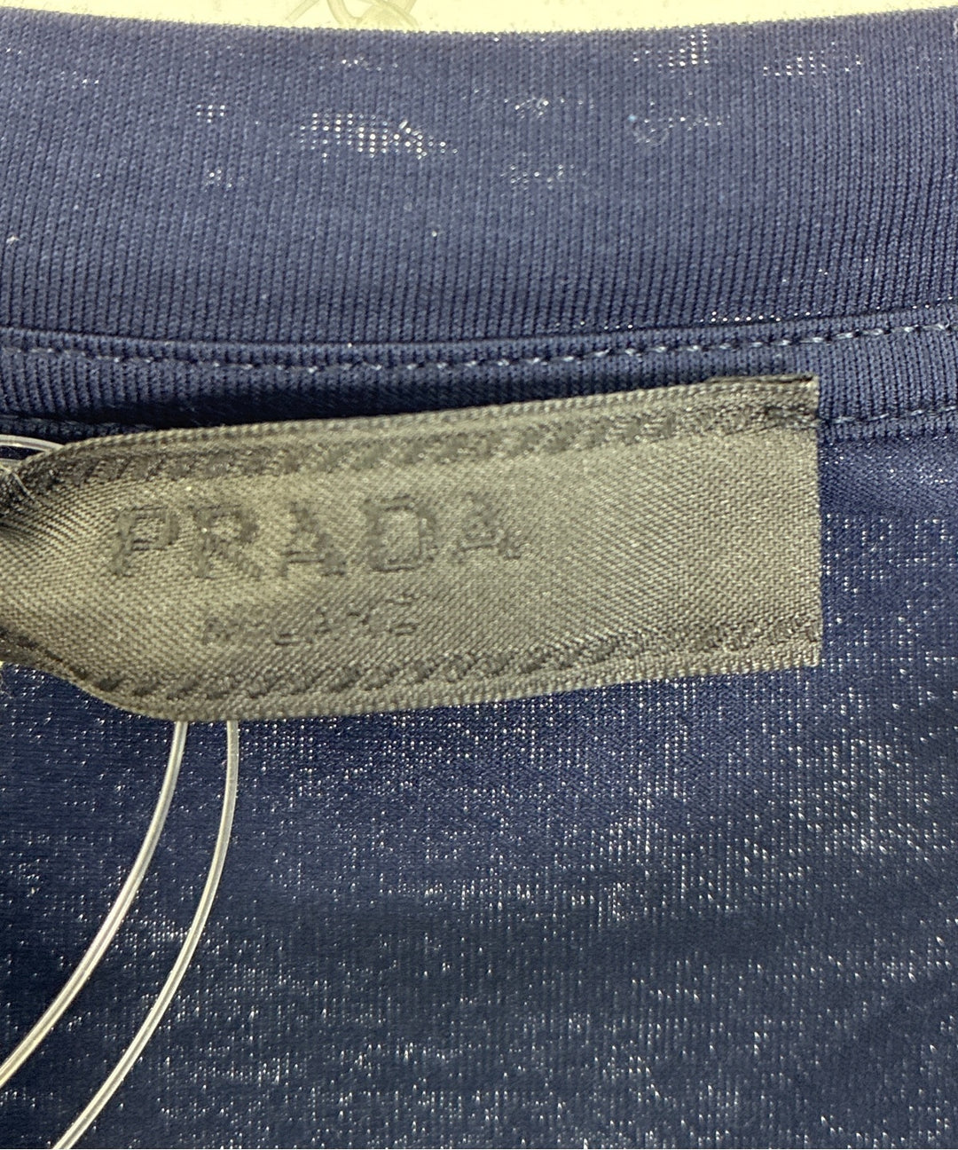 PRADA เสื้อยืด/เสื้อท็อปส์