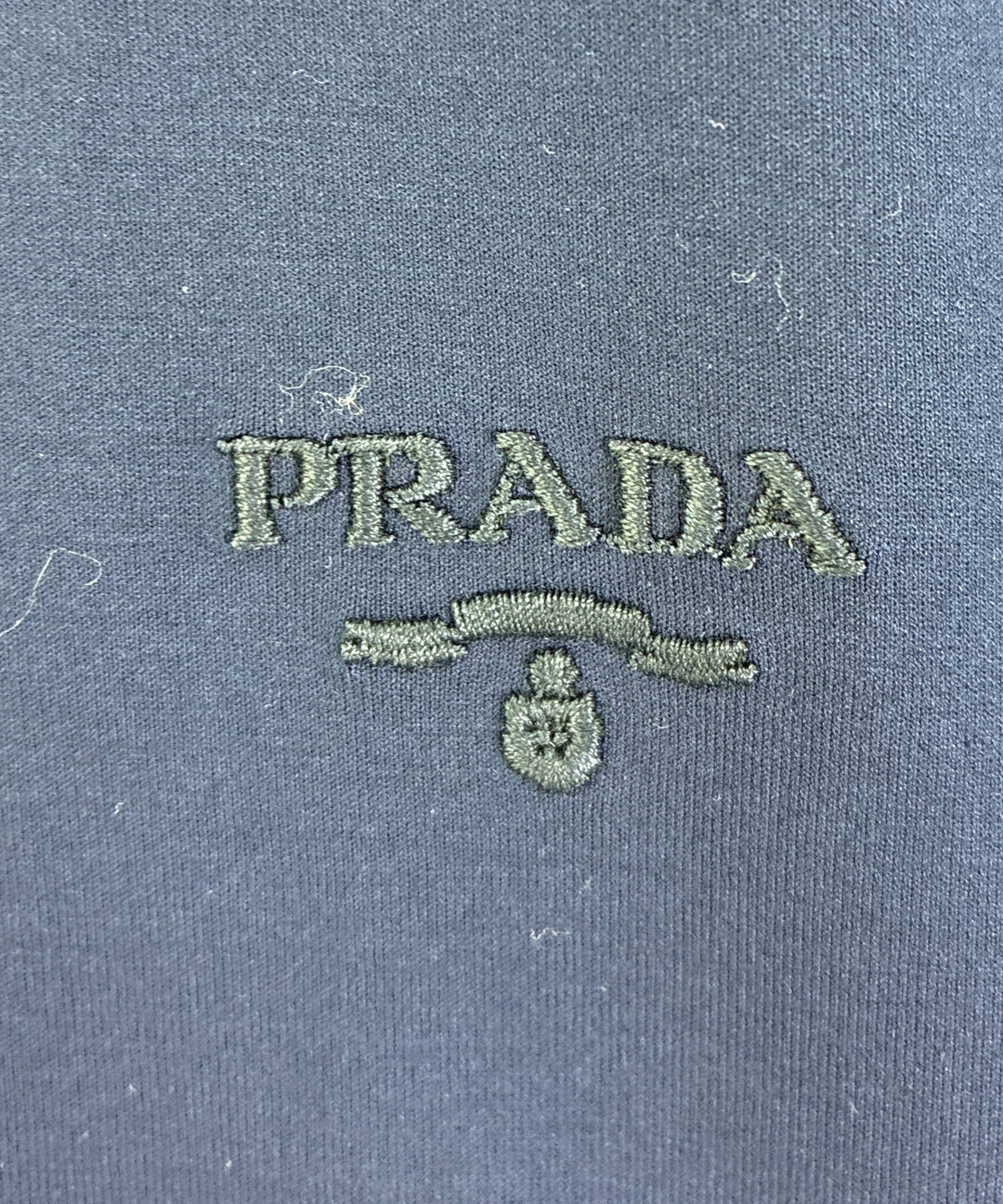 PRADA เสื้อยืด/เสื้อท็อปส์