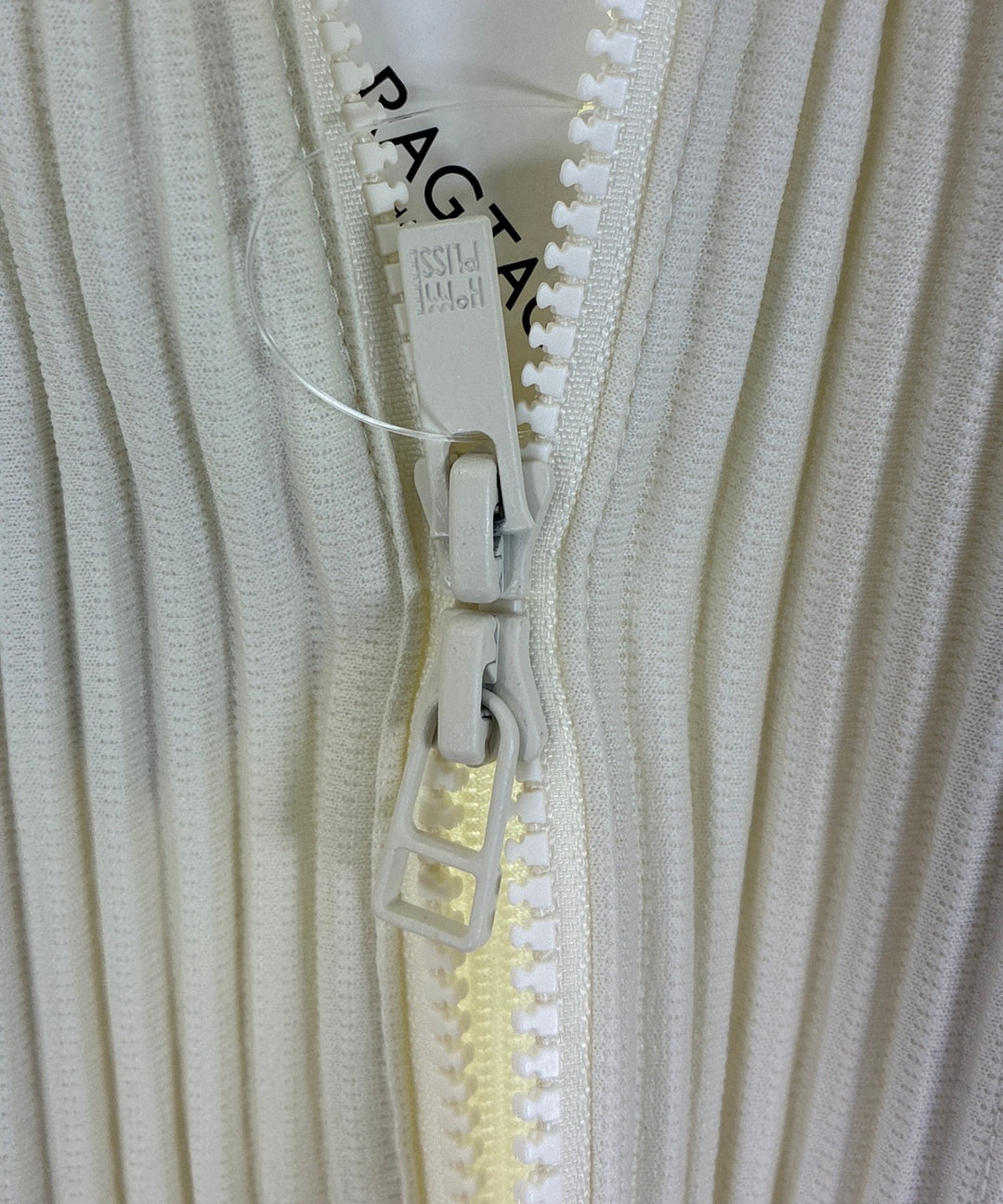 HOMME PLISSE แจ็คเก็ตลำลอง