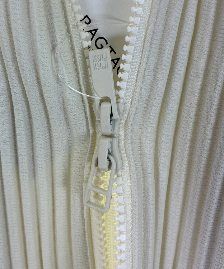 HOMME PLISSE แจ็คเก็ตลำลอง