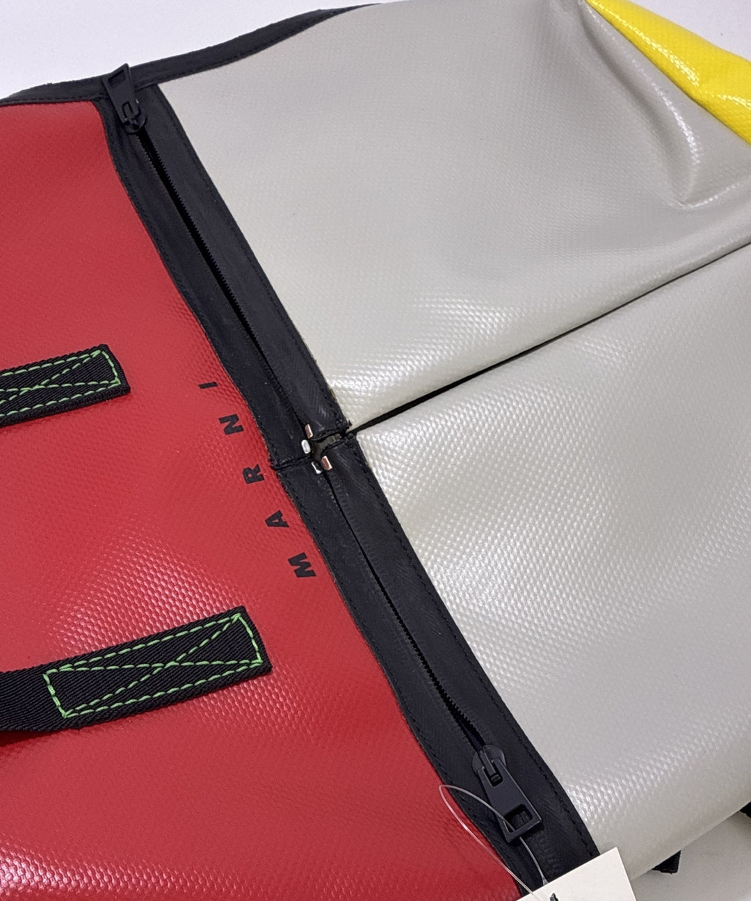 MARNI เป้สะพายหลัง