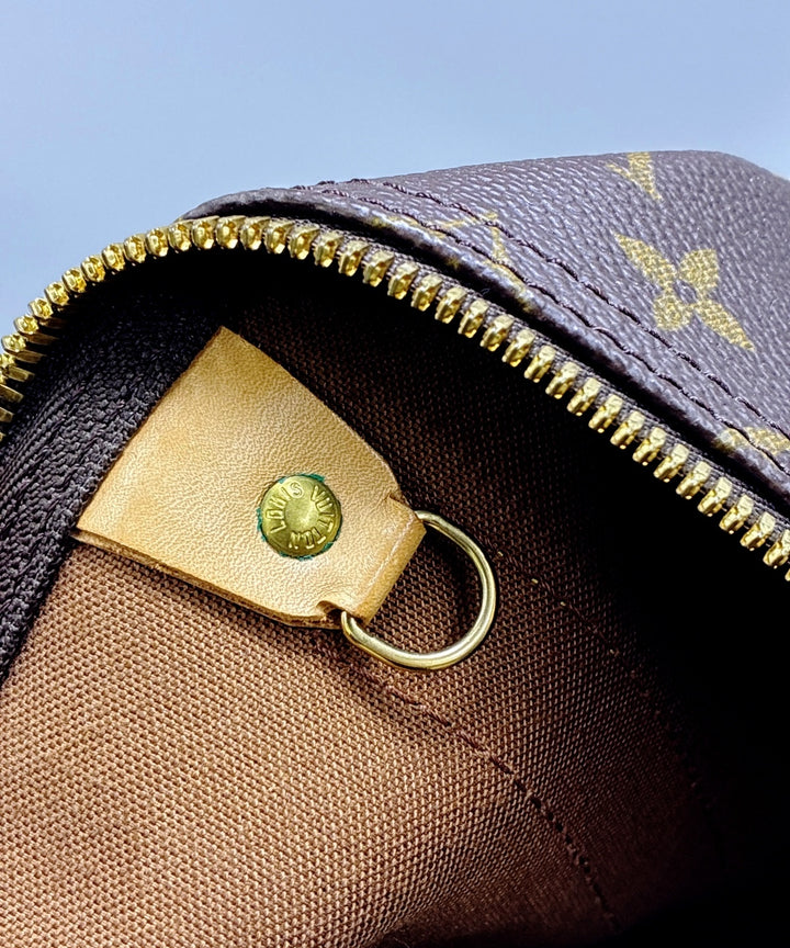 LOUIS VUITTON กระเป๋าใส่อุปกรณ์ขนาดใหญ่