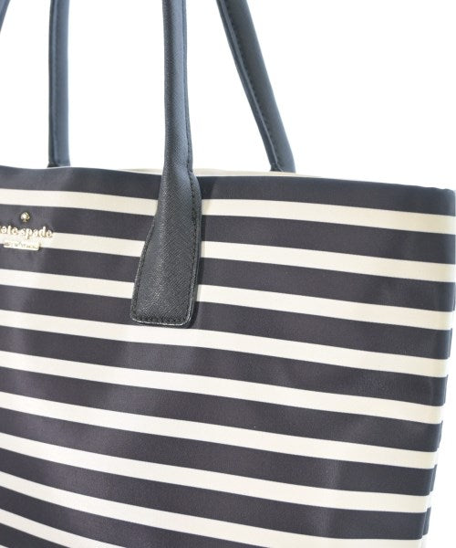 kate spade new york กระเป๋าถือขนาดใหญ่