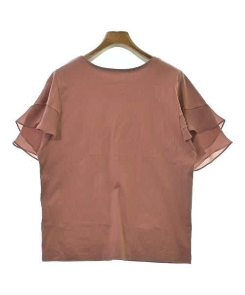 COUP DE CHANCE เสื้อยืด/เสื้อท็อปส์