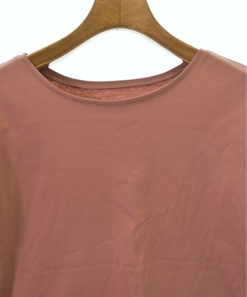 COUP DE CHANCE เสื้อยืด/เสื้อท็อปส์