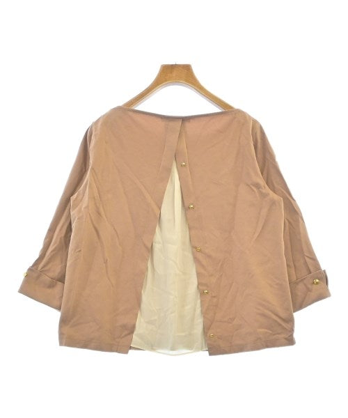 UNTITLED เสื้อยืด/เสื้อท็อปส์