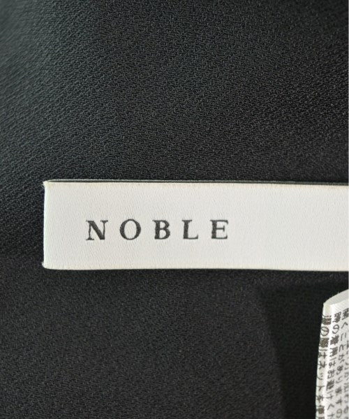 NOBLE ชุดเดรส