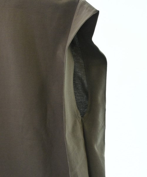 SACRA เสื้อยืด/เสื้อท็อปส์