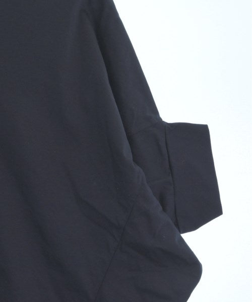 COUP DE CHANCE เสื้อยืด/เสื้อท็อปส์
