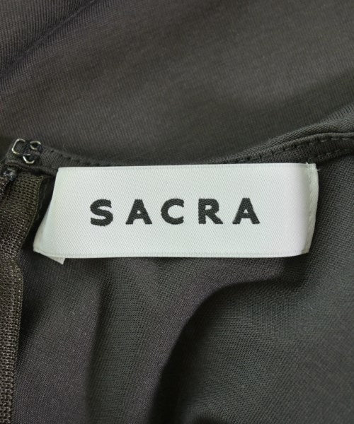 SACRA เสื้อยืด/เสื้อท็อปส์