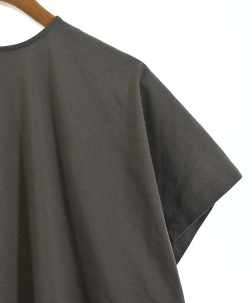 SACRA เสื้อยืด/เสื้อท็อปส์