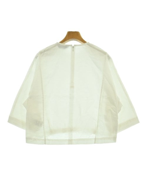 SACRA เสื้อสตรี