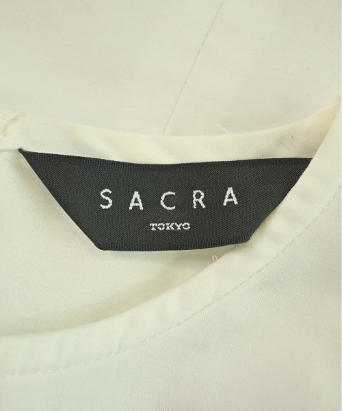 SACRA เสื้อสตรี