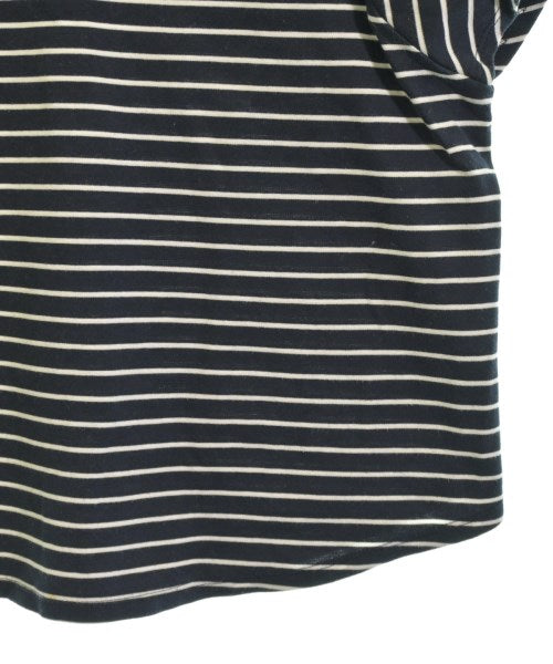 UNTITLED เสื้อยืด/เสื้อท็อปส์