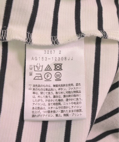 UNTITLED เสื้อยืด/เสื้อท็อปส์