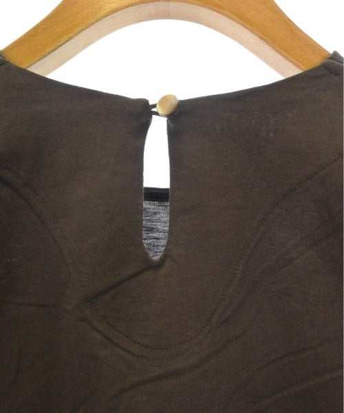 SACRA เสื้อยืด/เสื้อท็อปส์