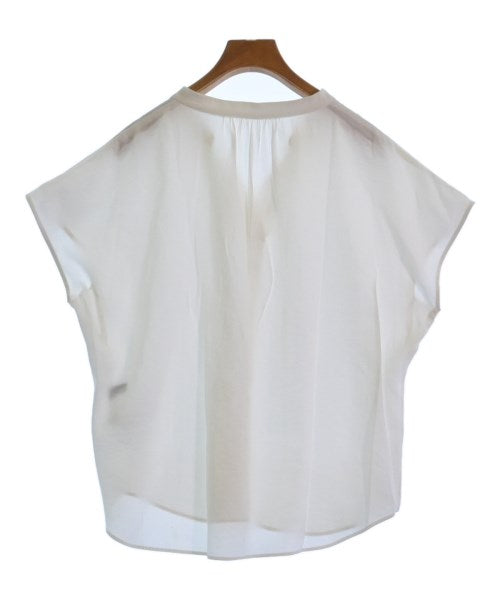 UNTITLED เสื้อลำลอง