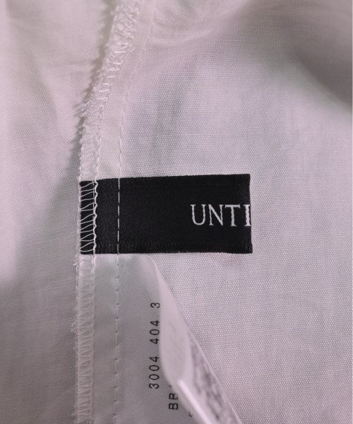 UNTITLED เสื้อลำลอง