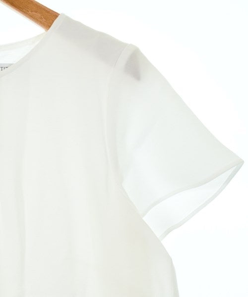 UNTITLED เสื้อสตรี