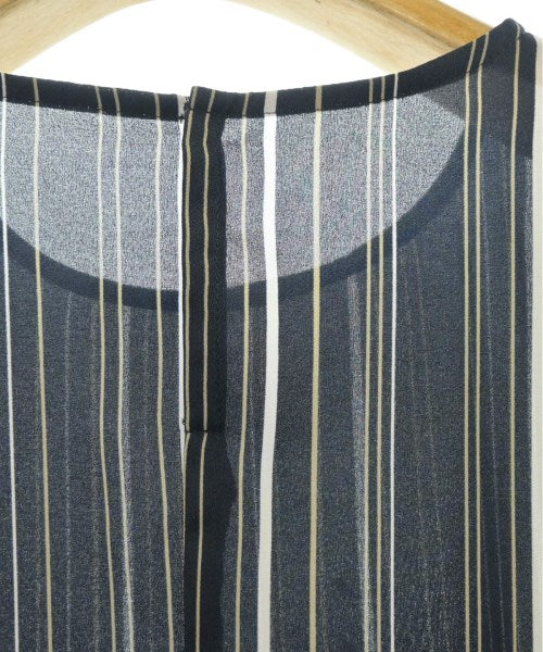 INDIVI เสื้อสตรี