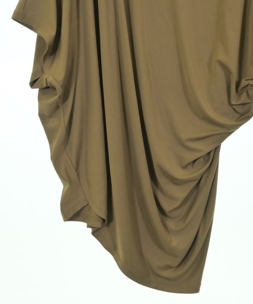 ISSEY MIYAKE เสื้อยืด/เสื้อท็อปส์