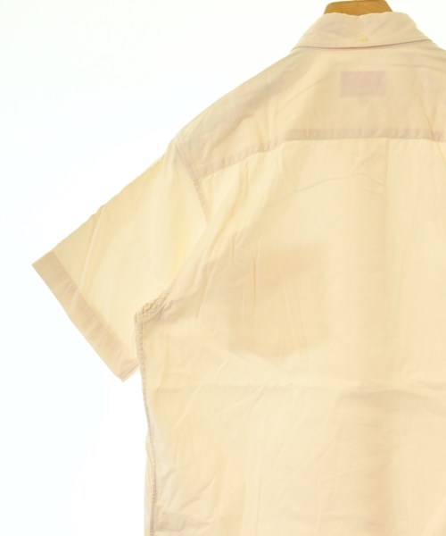 Supreme เสื้อลำลอง