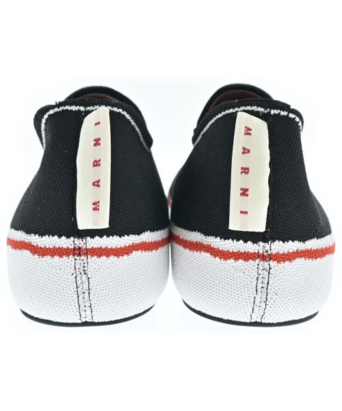 MARNI รองเท้าผ้าใบ
