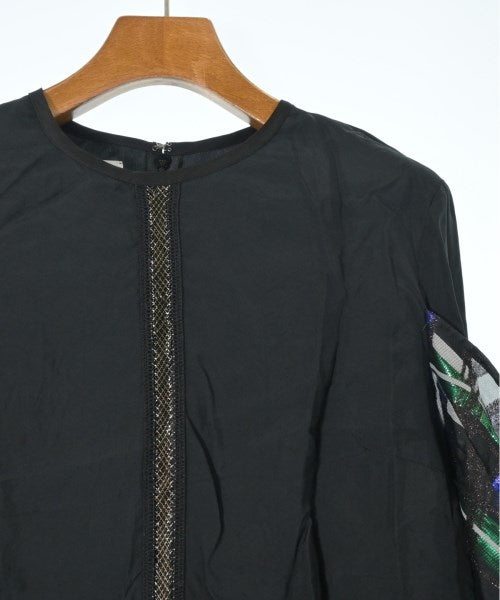STAIR เสื้อสตรี
