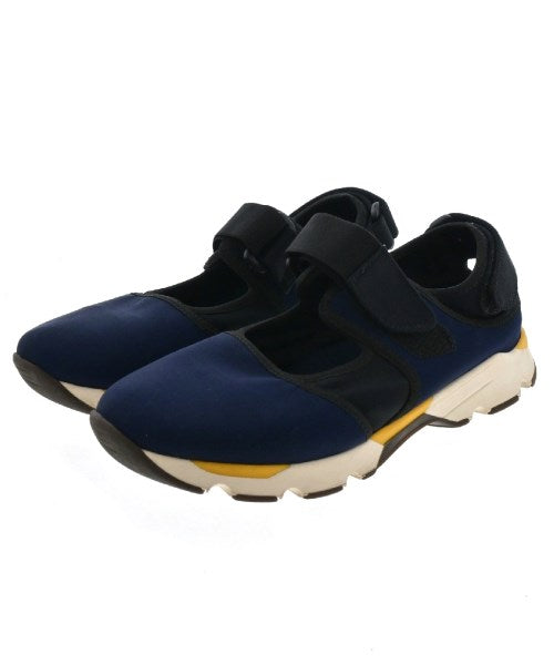 MARNI รองเท้าผ้าใบ