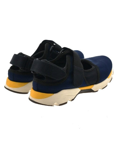 MARNI รองเท้าผ้าใบ