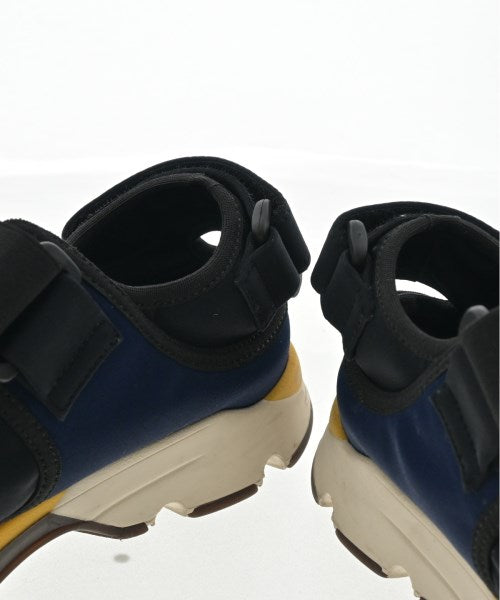 MARNI รองเท้าผ้าใบ