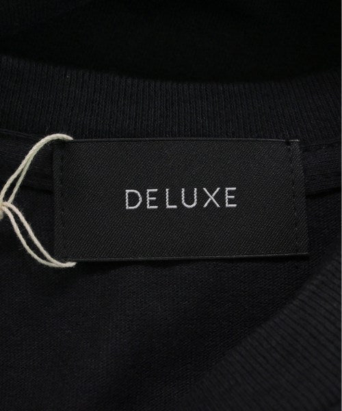 Deluxe เสื้อยืด/เสื้อท็อปส์