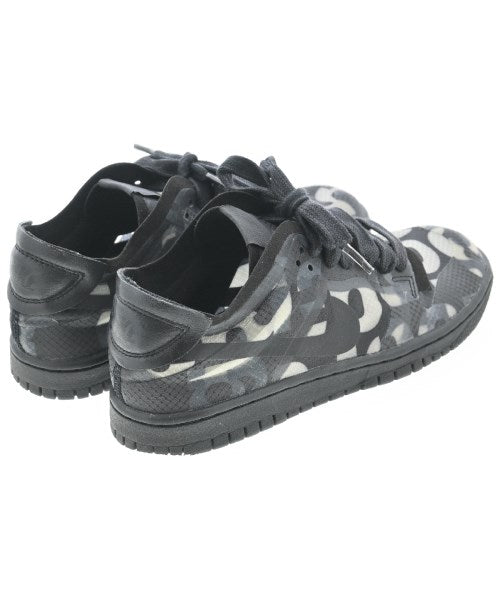COMME des GARCONS รองเท้าผ้าใบ