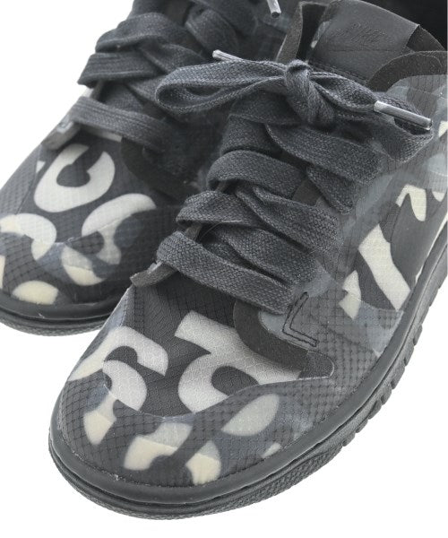 COMME des GARCONS รองเท้าผ้าใบ