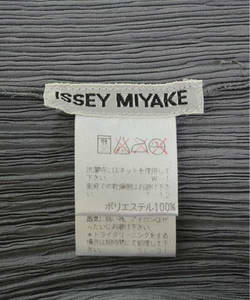 ISSEY MIYAKE เสื้อสตรี