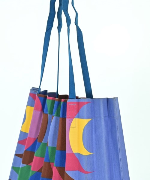 me ISSEY MIYAKE กระเป๋าถือขนาดใหญ่