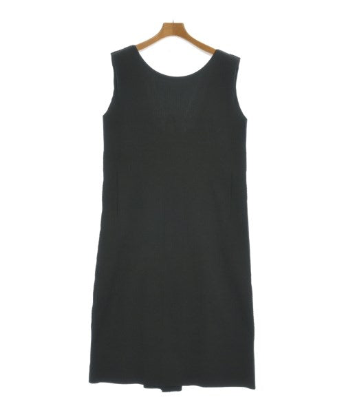 me ISSEY MIYAKE ชุดเดรส