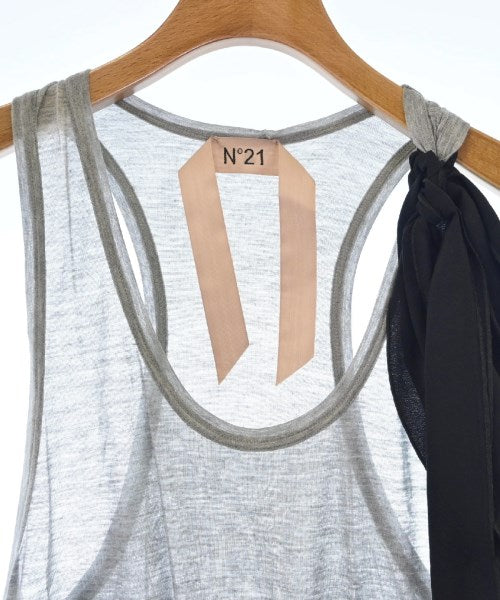 Nﾟ 21 เสื้อกล้าม