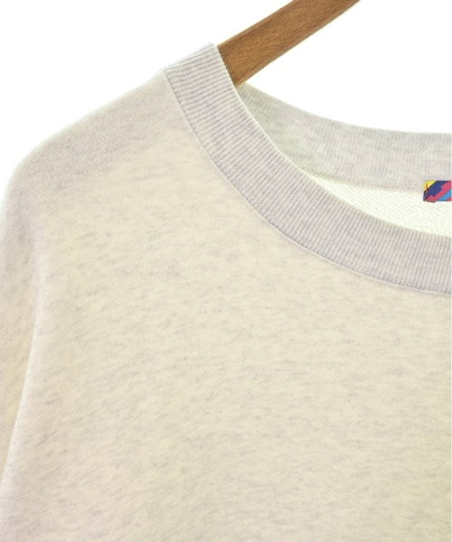is-ness เสื้อยืด/เสื้อท็อปส์